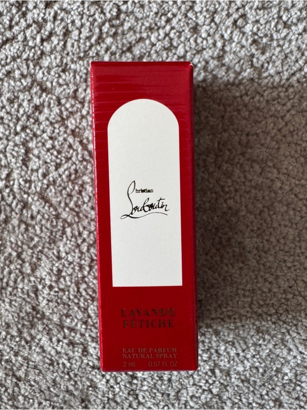 Christian Louboutin Gift Set: Charm, Mini Lavande Fetiche Perfume, Gift Box - Picture 4 of 9